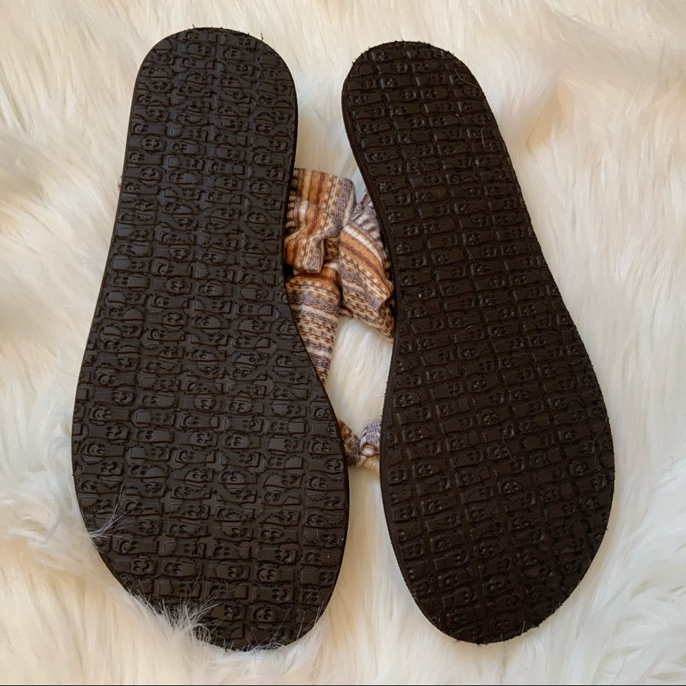 Sanuk Yoga Mat Sandals - Size 8 - Picture 6 of 7